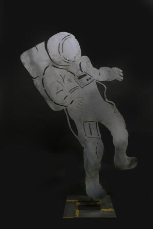 Astronaut aus Stahl plasmagetrennt