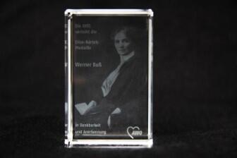 Die AWO verleiht die zweite Elise-Bartels Medaille an Werner Buß