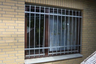 dieses Fenstergitter bietet stabilen Schutz vor Einbrechern