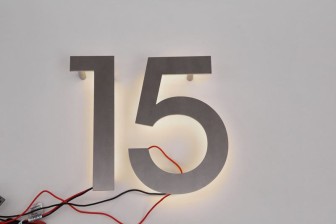 Hausnummer mit LED