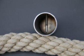 Seilhalter aus Edelstahl für ein dekoratives 40 mm Hanfseil