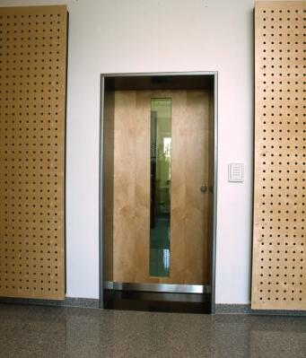Türen mit Akustik Wänden