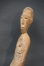 "Knieende" afrikanische Skulptur