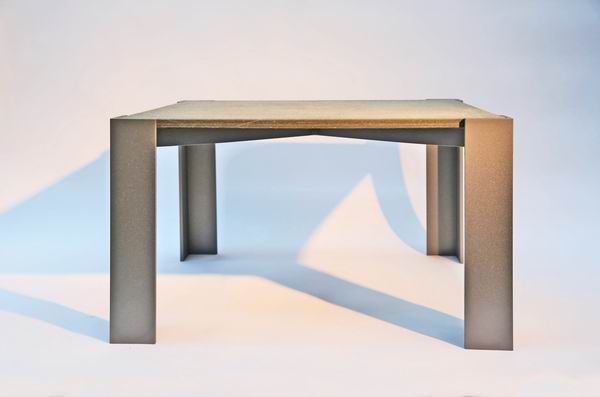 Tisch, Aluminium, Tischplatte aus Gneis