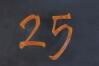 Hausnummer "25" aus CorTenStahl
