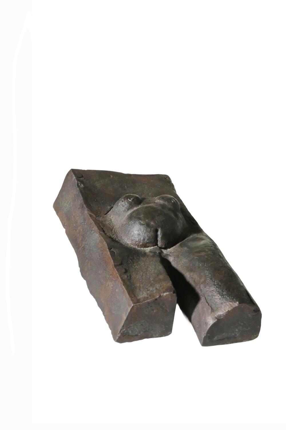 kleine Frau aus Eisen