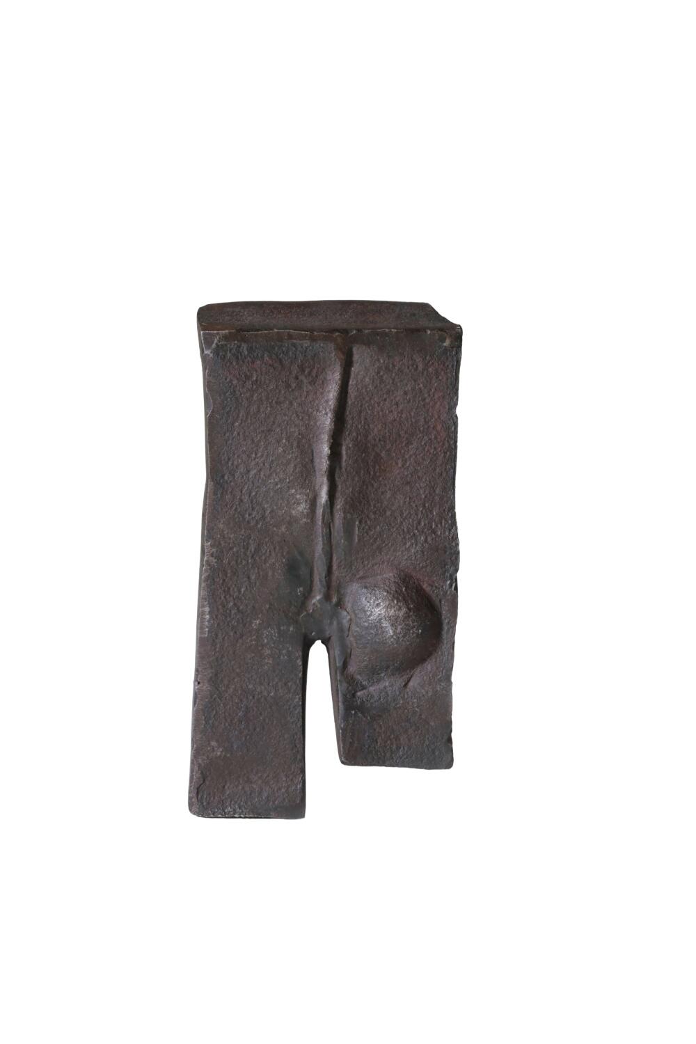 kleine Frau aus Eisen