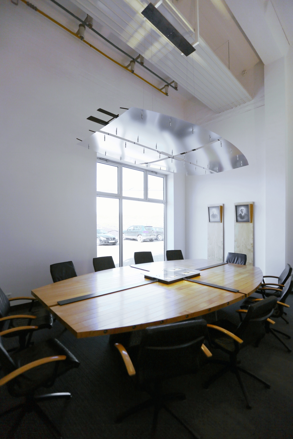 Besprechungs-Tisch mit integrierter Beleuchtung