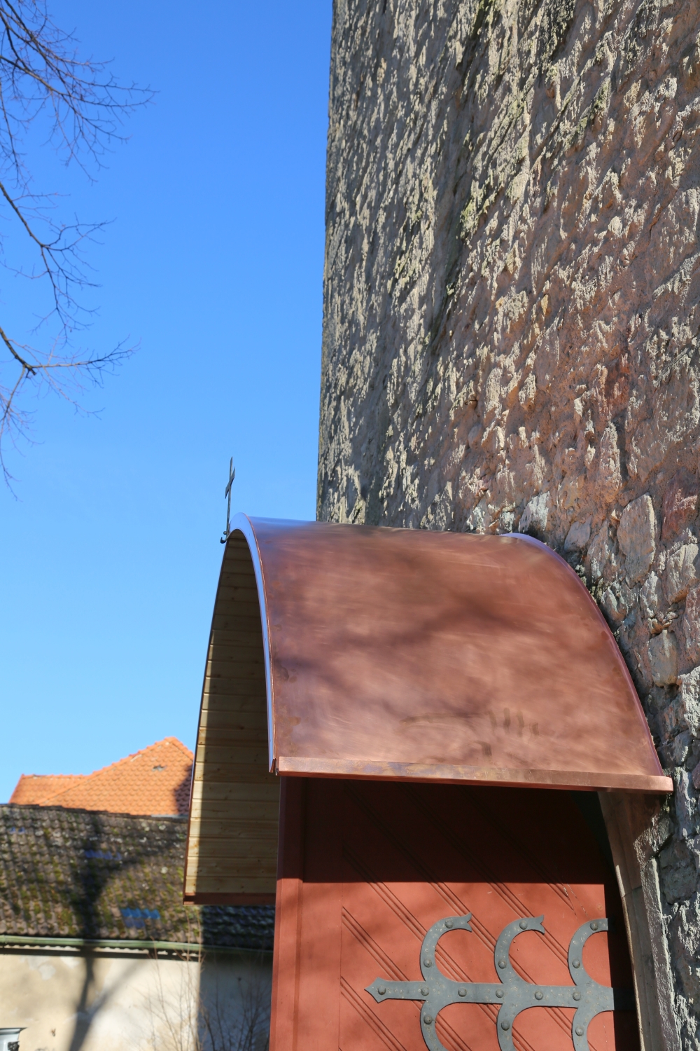 Kirchenvordach aus Kupfer
