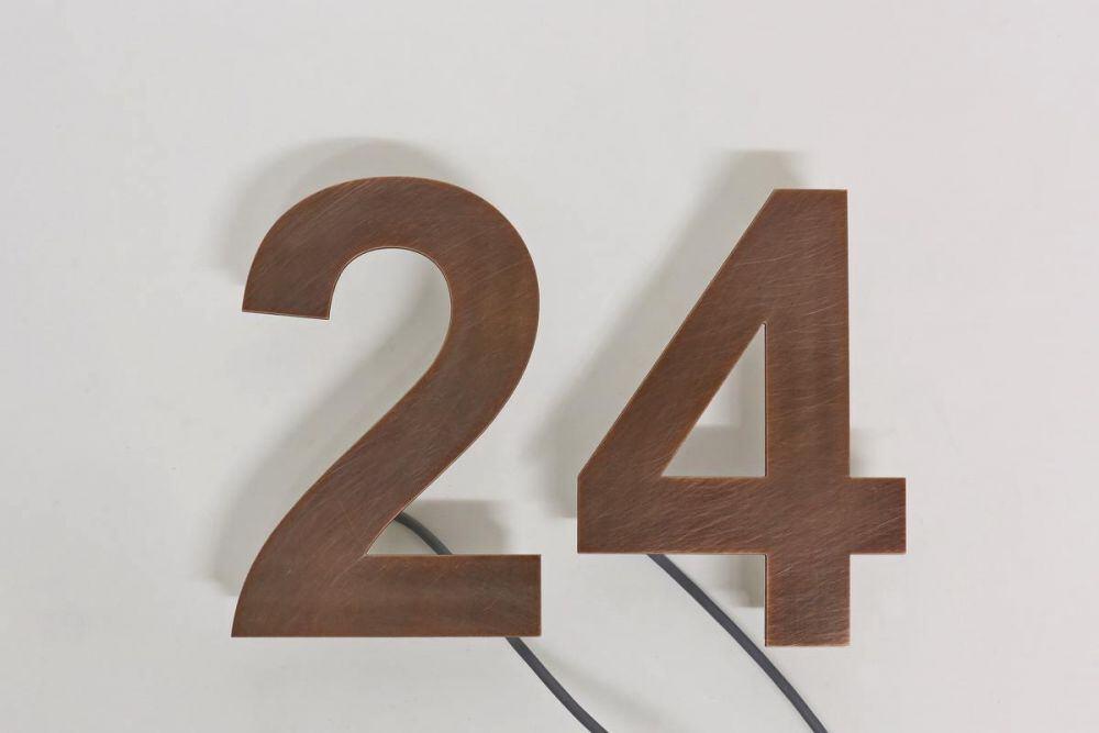 Hausnummer aus Kupfer 24