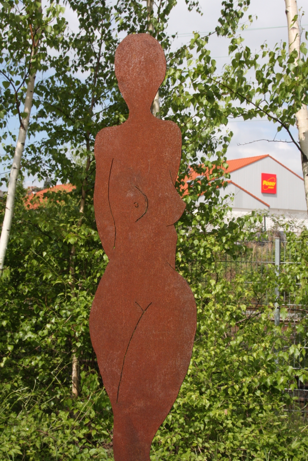 rostige Gartenskulptur  