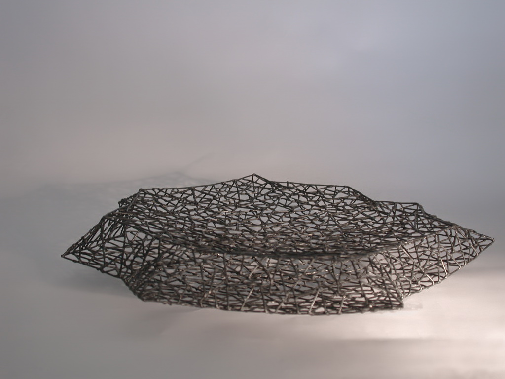 doppelwandige Schale aus dünnen Draht