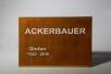 Grabsteinbeschriftung aus 5 mm Corten Stahl - rostige Grab Beschriftung