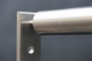 moderner französischer Balkon aus Edelstahl und Sicherheitsglas