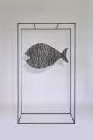 Fisch aus 2 mm Stahl Draht im Aquarium aus Vierkantstahl