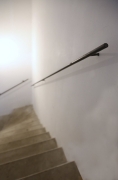 Handläufe aus 16 mm Vollmaterial Stahl für eine Kellertreppe