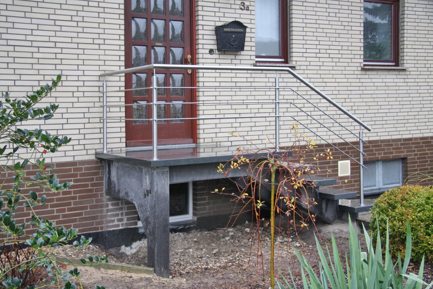 Edelstahlgeländer für eine Eingangstreppe