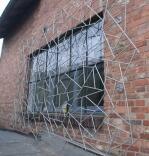 Fenstergitter - Stahl feuerverzinkt mit Schmitzstruktur