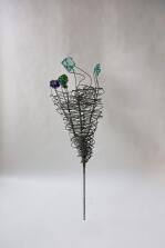 Blume aus Glas und Stahl
