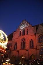 Beeindruckende Beleuchtungsplanung, Weihnachtsmarkt in Hildesheim 2007
