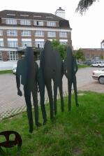 lebensgroße gelaserte Skulpturengruppe aus 3 mm Stahlblech