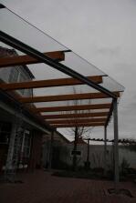 Terrassendach, Überdachung aus Stahl, Glas und Holz