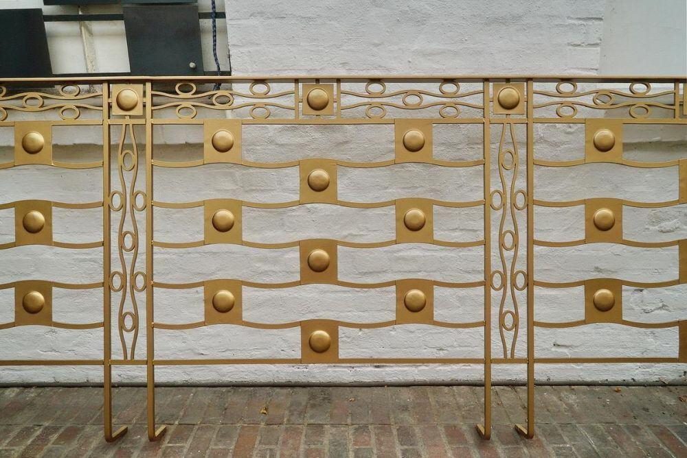 Balkongeländer für ein denkmalgeschützes Gebäude - Balkon und Terrassengeländer
