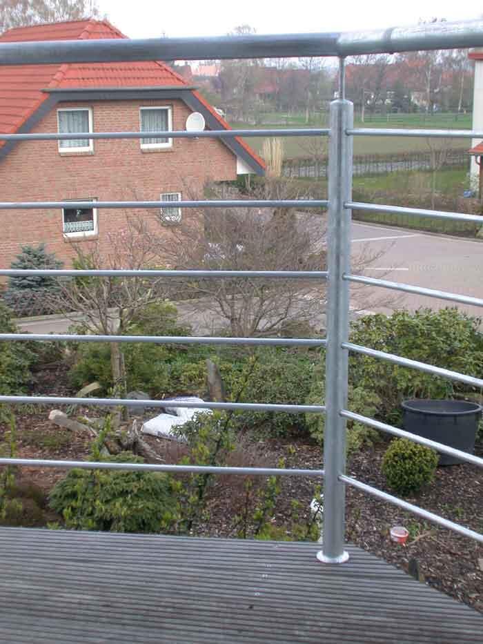 Balkon Gel&auml;nder aus feuerverzinktem Stahl