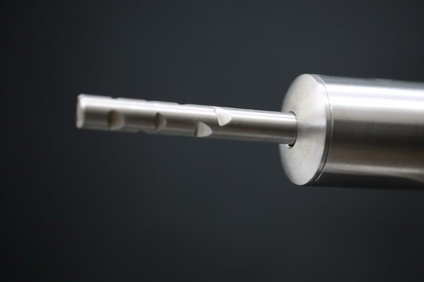 Der Klassiker - Edelstahl Geländer mit senkrechten Stäben