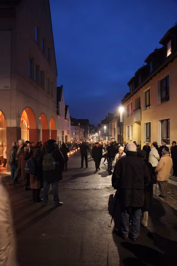 Am 19. Dezember wurde die Beleuchtung des Weltkulturerbes Michaeliskirche offiziell &uuml;bergeben.