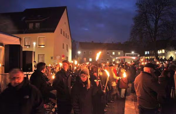Am 19. Dezember wurde die Beleuchtung des Weltkulturerbes Michaeliskirche offiziell &uuml;bergeben.