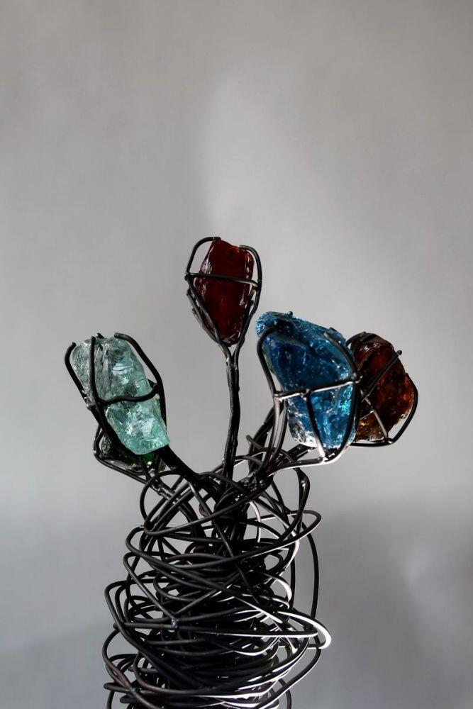 Gartenskulptur aus Draht und Glas