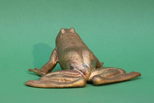 Frosch, massiv aus Bronze gegossen