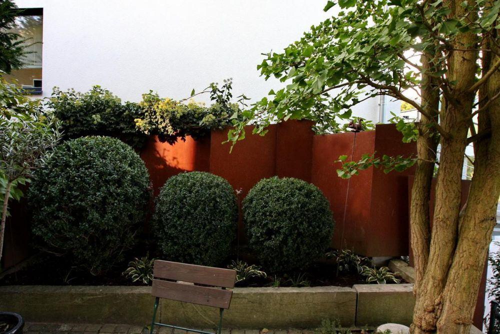 Sichtschutz Wand aus 3mm aus Rost Stahl