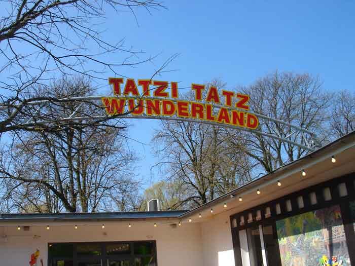 Ein neues Regen- und Sonnensegel im Zoo Hannover. Wir lassen Tatzi Tatz nicht im Regen stehen.