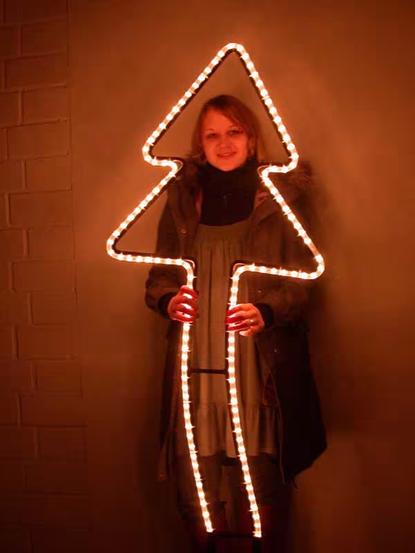 Leuchtweihnachtsbaum; schr&auml;g und klein