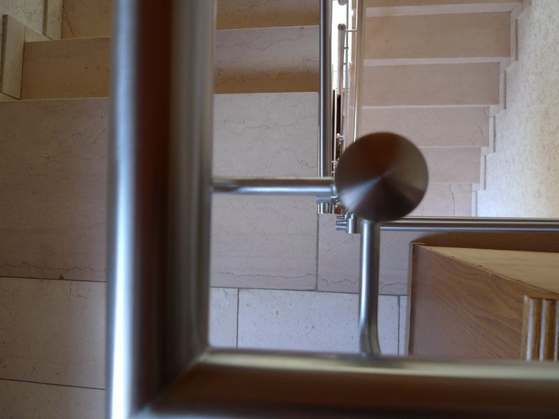 Treppengel&auml;nder aus Edelstahl mit 2 Relingst&auml;ben