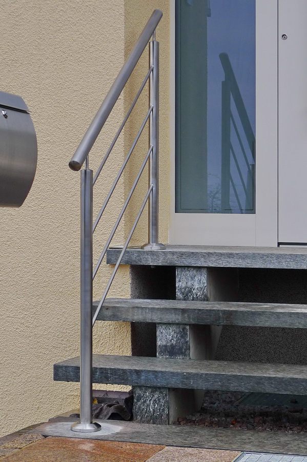 Treppengel&auml;nder aus Edelstahl Rohr und 12 mm Vollmaterial