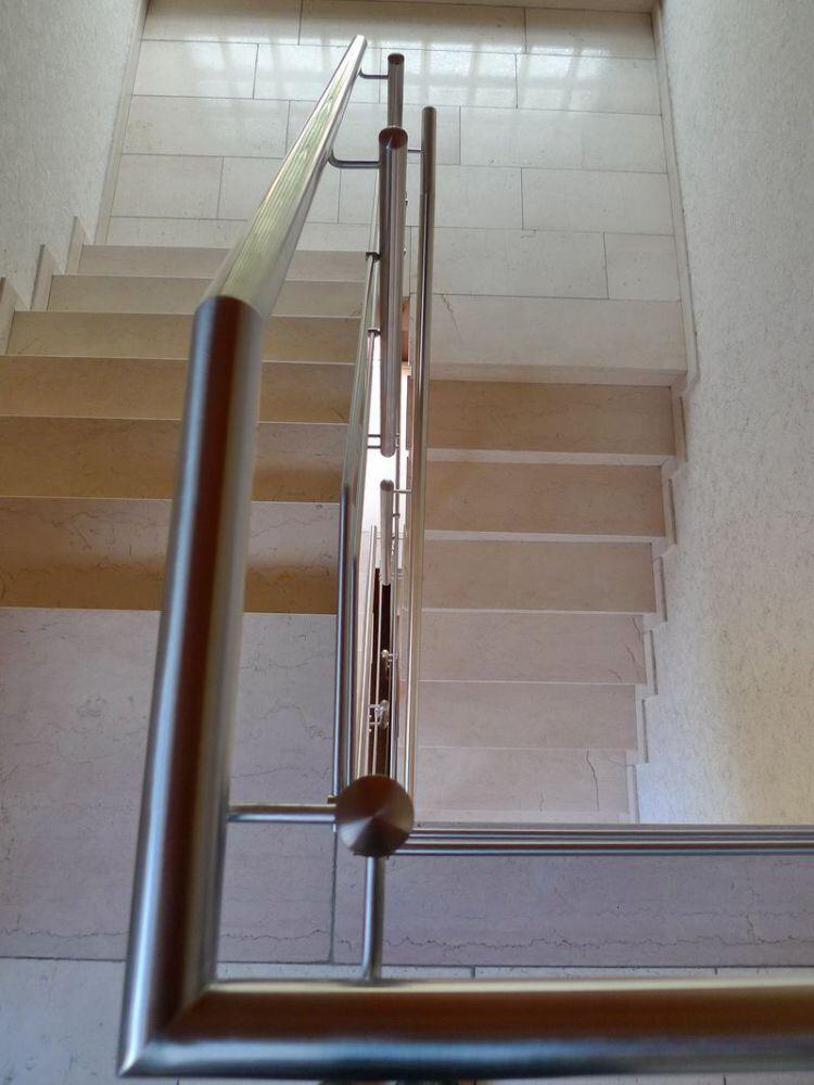 Treppengel&auml;nder aus Edelstahl mit 2 Relingst&auml;ben