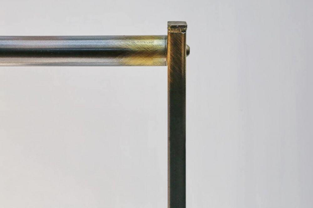 2 Garderoben aus Roh Stahl