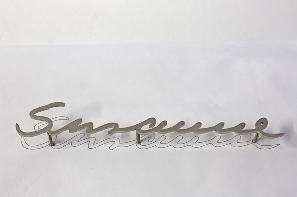 Handschrift aus Edelstahl für ein Grabmal