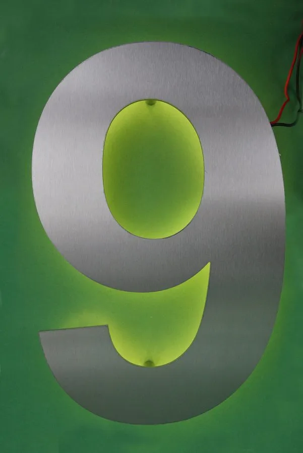 LED Hausnummer "9" hinterleuchtet