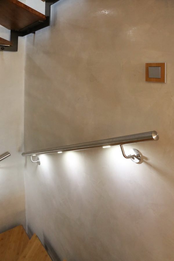 Besondere Edelstahl Handl&auml;ufe mit LED′s