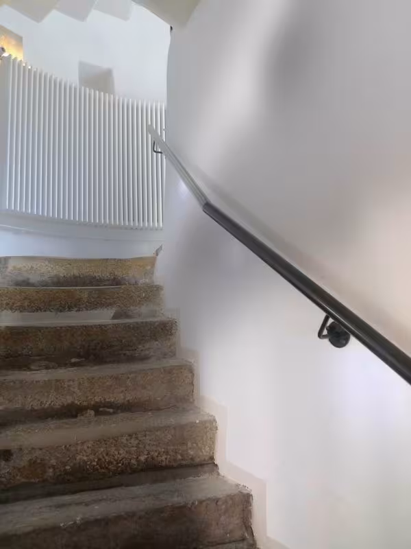 Edelstahlhandlauf mit integrierten LED-Modulen- Der Effiziente