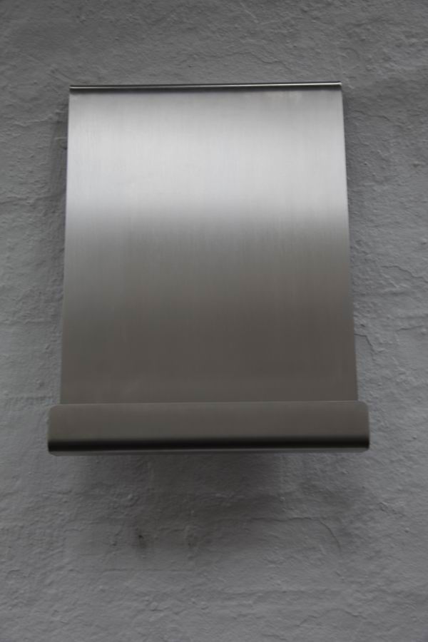 Prospekthalter aus 2 mm Edelstahl Blech