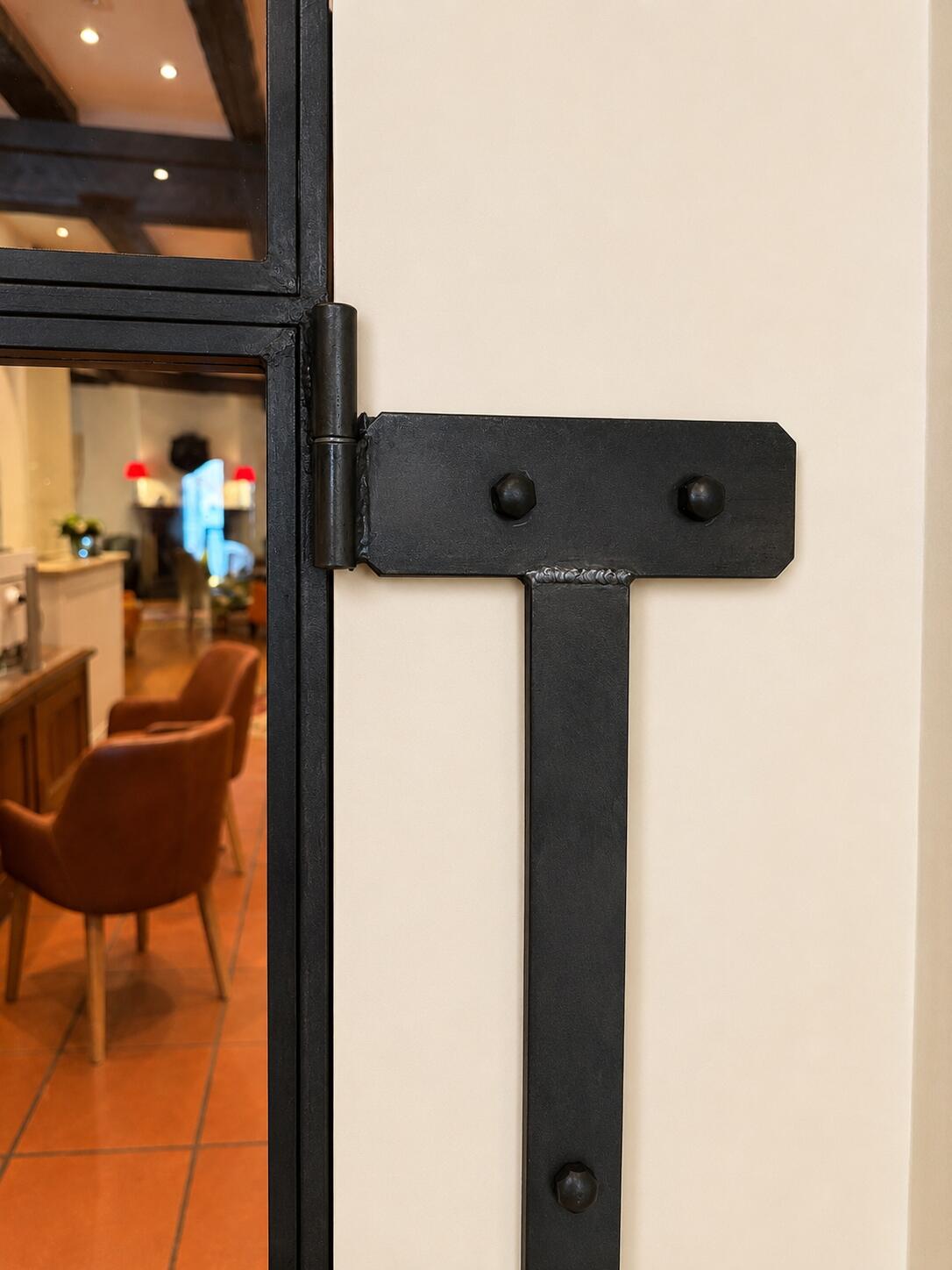 Rundbogen Lofttüre für das Burghotel Hardenberg - Rundbogentür Burghotel Hardenberg