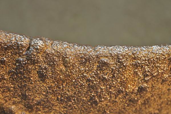 Flammgespritzte Schalenskulptur aus Bronze