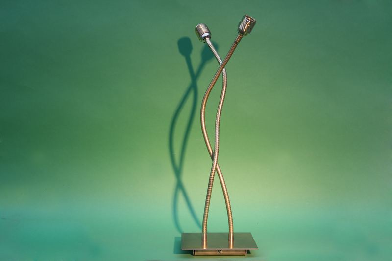 Schwanenhalsleuchte als Sonderanfertigung