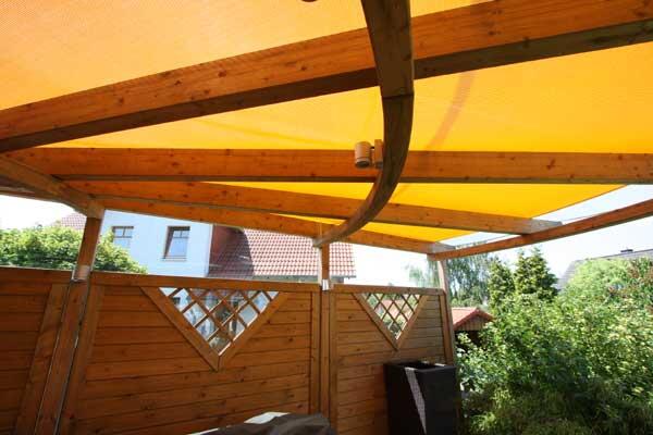 Sonnensegel als Pergolaüberdachung