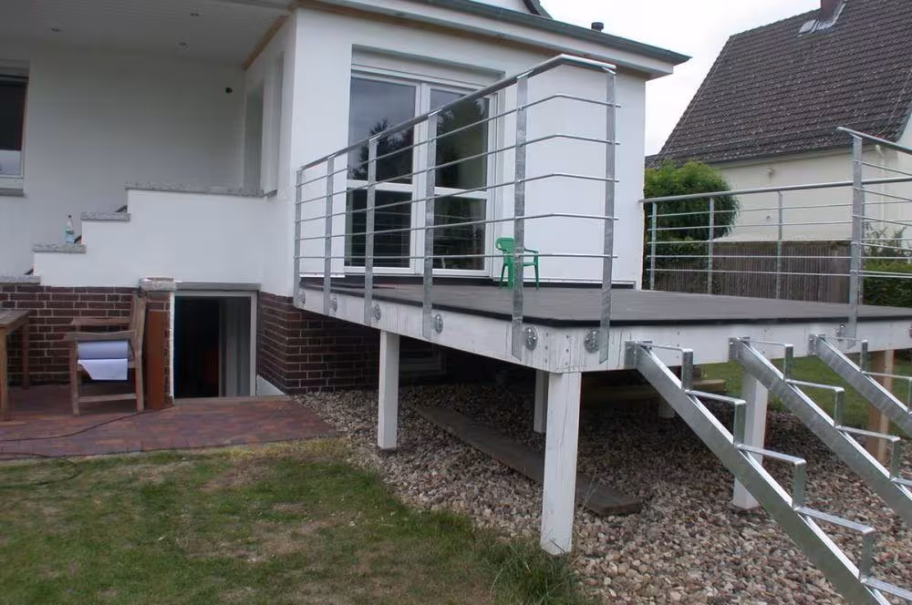 Terrassengel&auml;nder aus verzinktem Stahl mit Edelstahlhandlauf